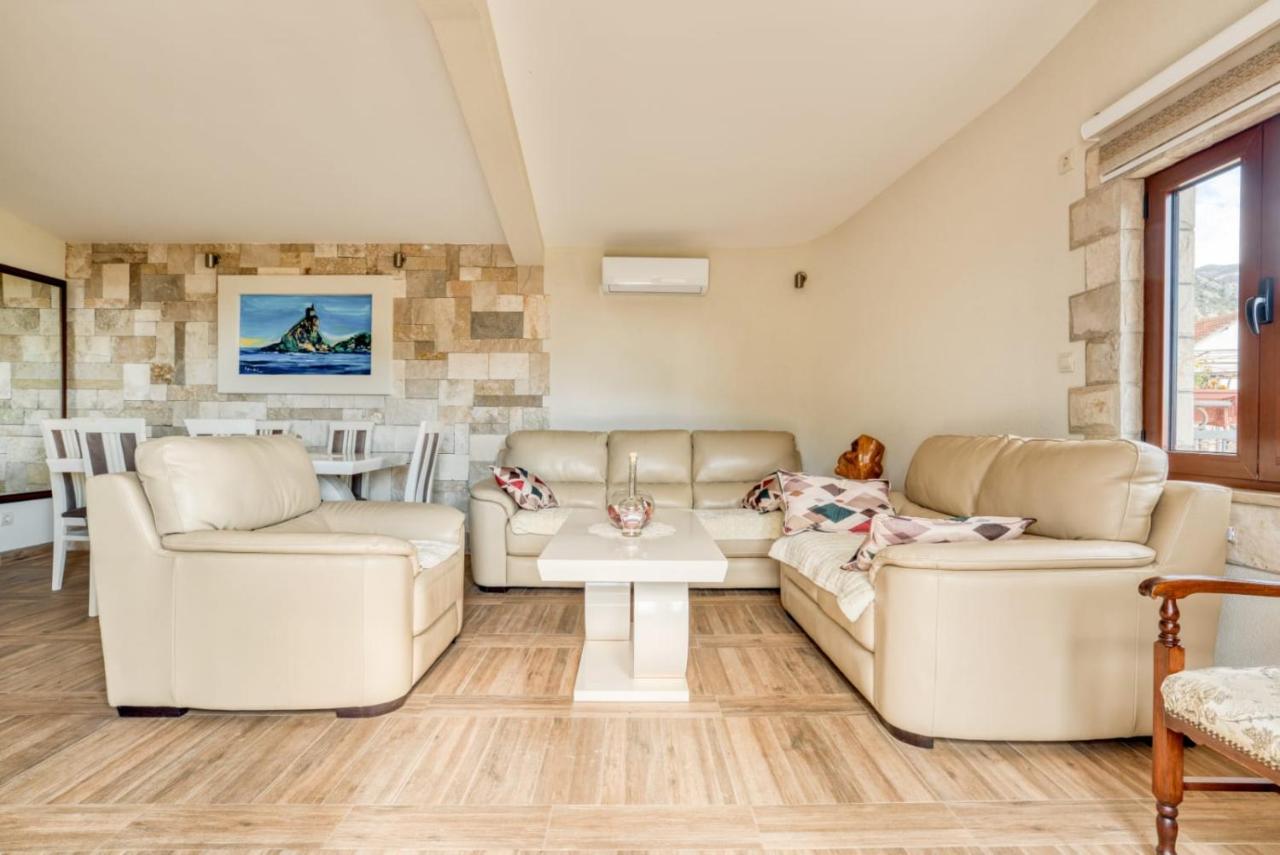 Appartamento Savovic_Lux Petrovazzo Esterno foto